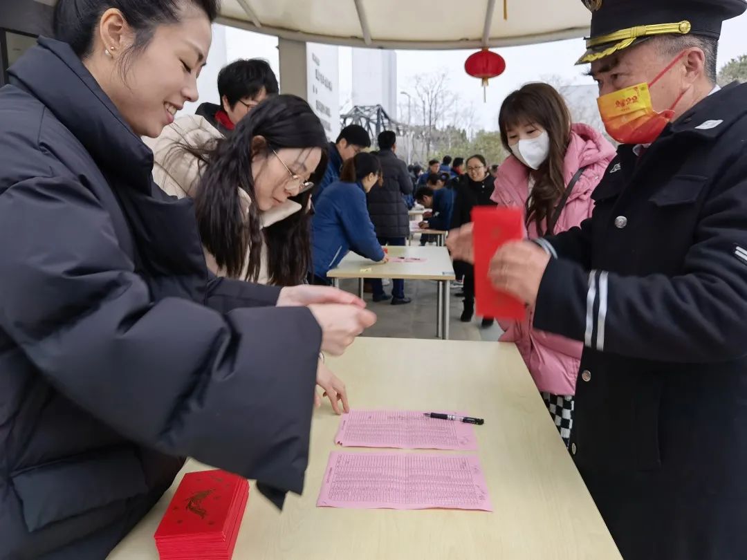 龍騰虎躍春意濃，巨人園區(qū)喜開工